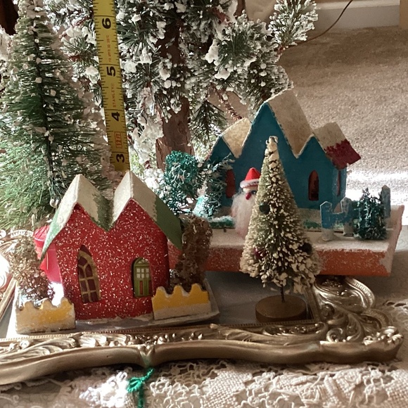 26 misc antique/vintage Christmas village pieces - Picture 9 of 16